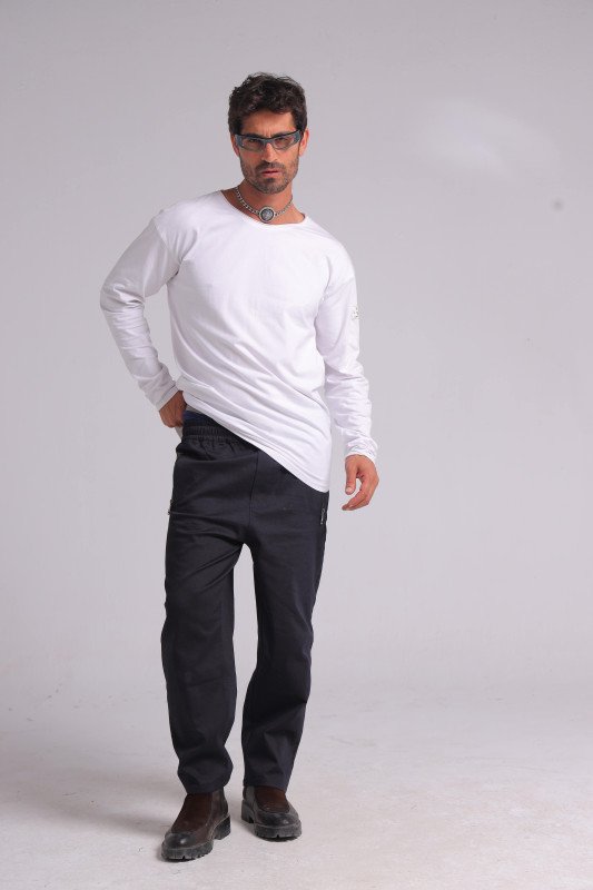 Essential TEE  (LONG SLEEVES)